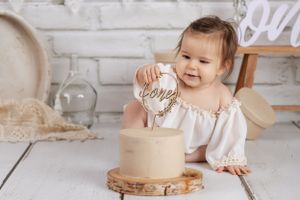 Séance photo Smash the Cake Neuchâtel – Un moment fun et mémorable de l'anniversaire de votre petit trésor