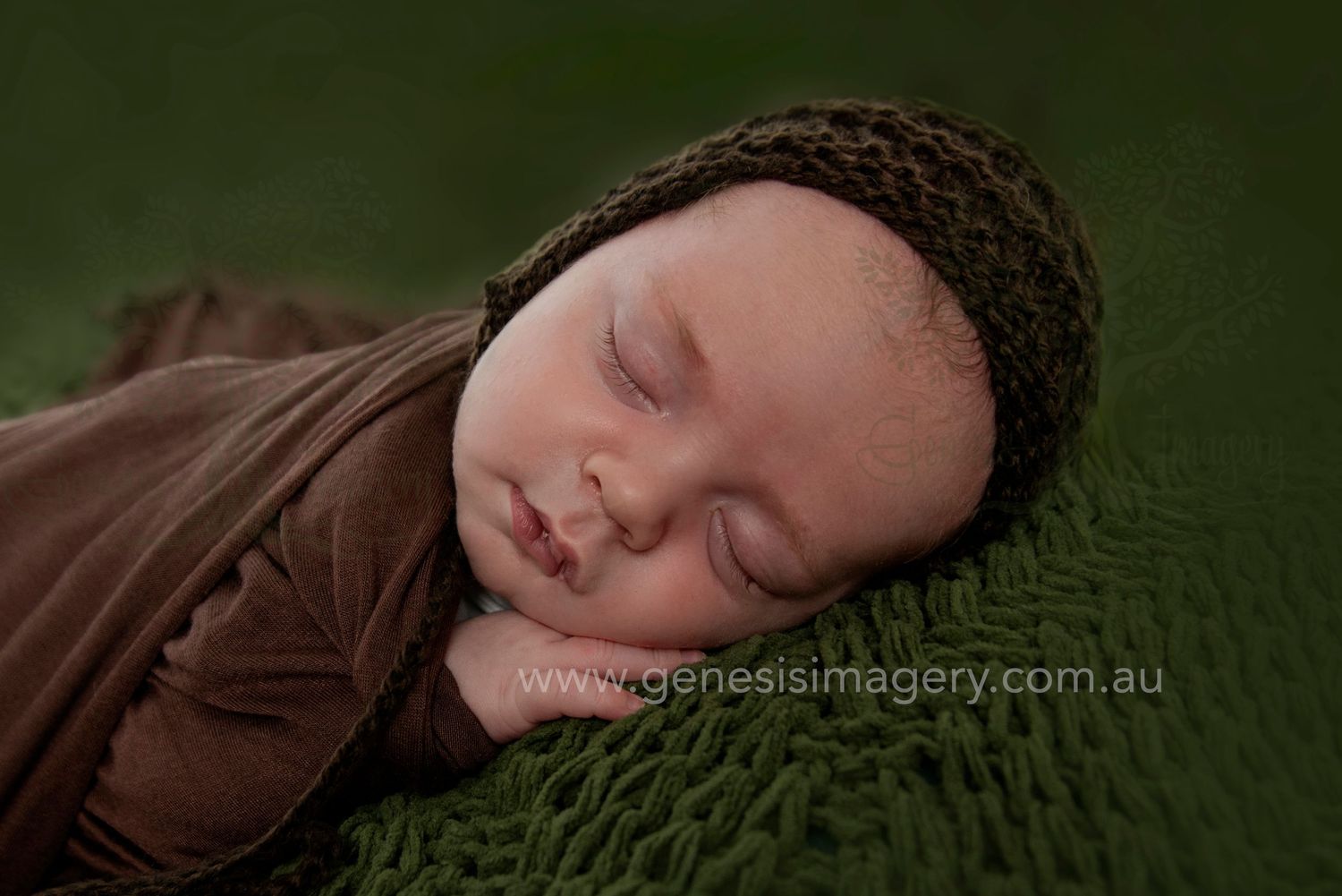 Luxury newborn photography props and designer wraps for Gold Coast clients.