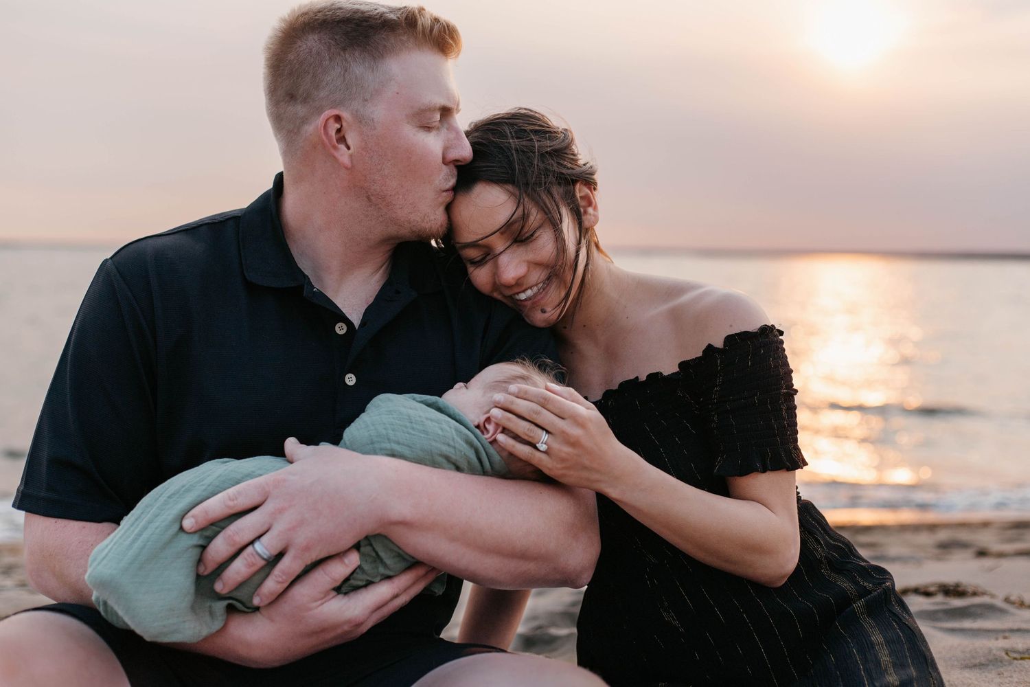 Family beach photo taken by Abby Houser photography in Rhode island
