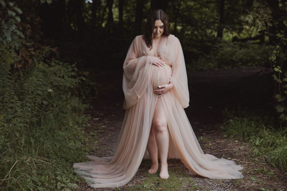 Courtney's Maternity Shoot at Scottsdale Farm | Niagara Photography | Welland Photography |  St. Catharines Photography
