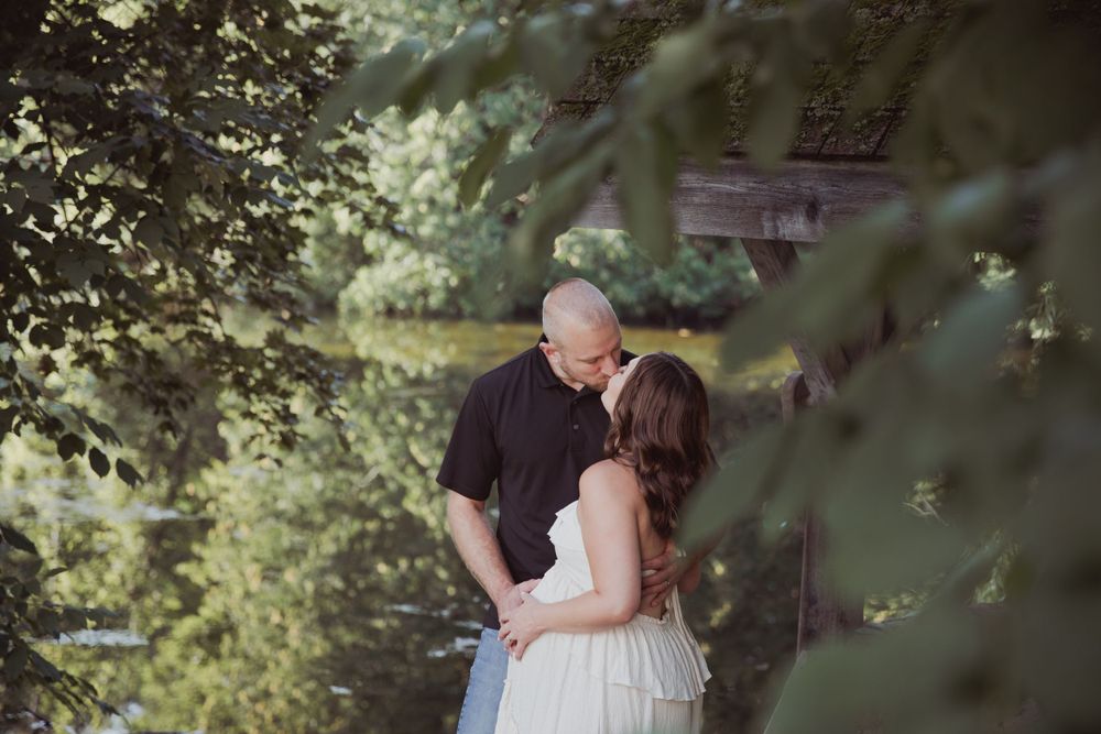 Courtney's Maternity Shoot at Scottsdale Farm | Niagara Photography | Welland Photography |  St. Catharines Photography