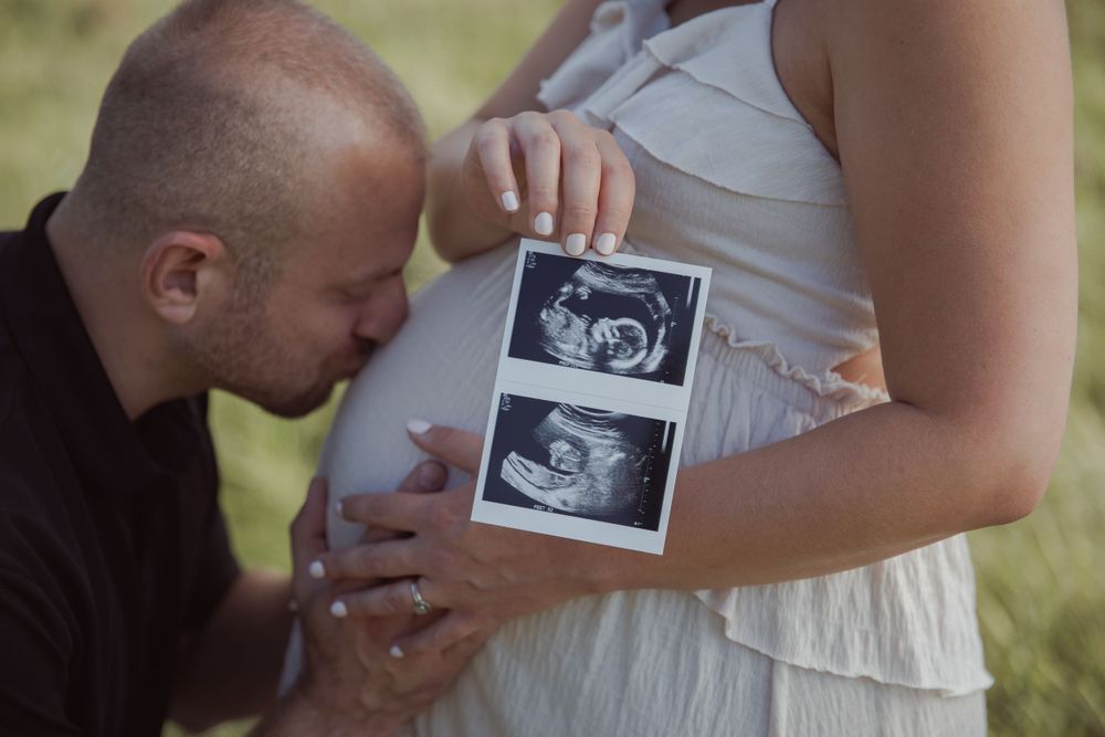 Courtney's Maternity Shoot at Scottsdale Farm | Niagara Photography | Welland Photography |  St. Catharines Photography