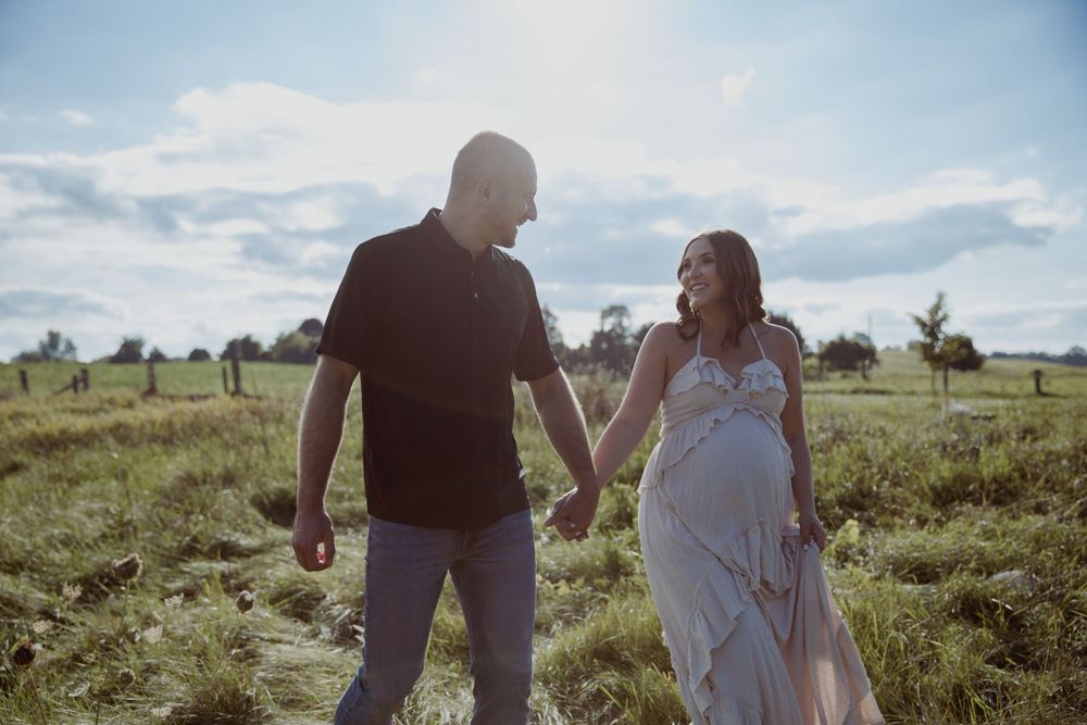Courtney's Maternity Shoot at Scottsdale Farm | Niagara Photography | Welland Photography |  St. Catharines Photography