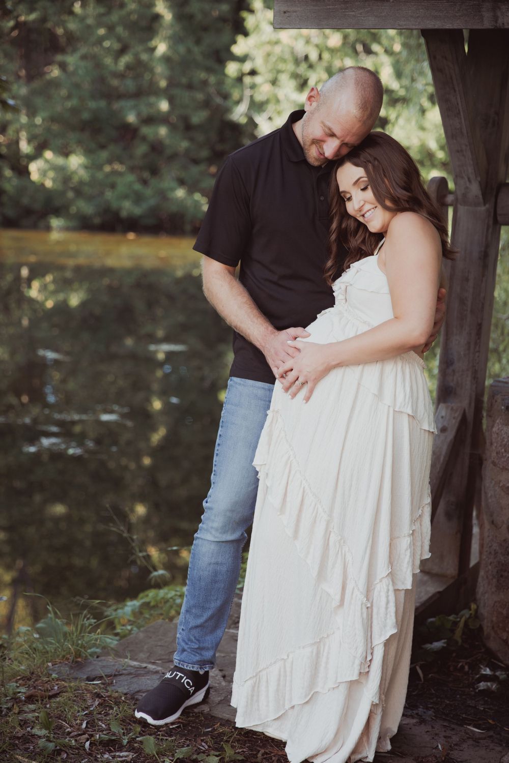 Courtney's Maternity Shoot at Scottsdale Farm | Niagara Photography | Welland Photography |  St. Catharines Photography
