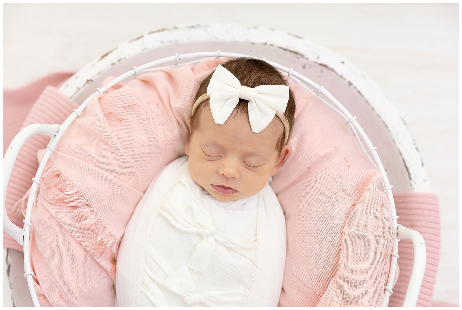baby white hairbow pink basket sleeping, chattanooga newborn photographer, studio photos chattanooga, baby photos signal