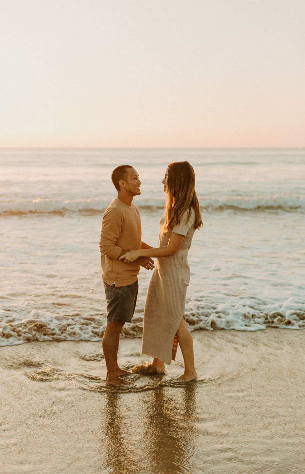 Oahu Couples Photographer | Oahu Wedding Photographer | Hawaii Wedding Photographer | Oahu Engagement photoshoot
