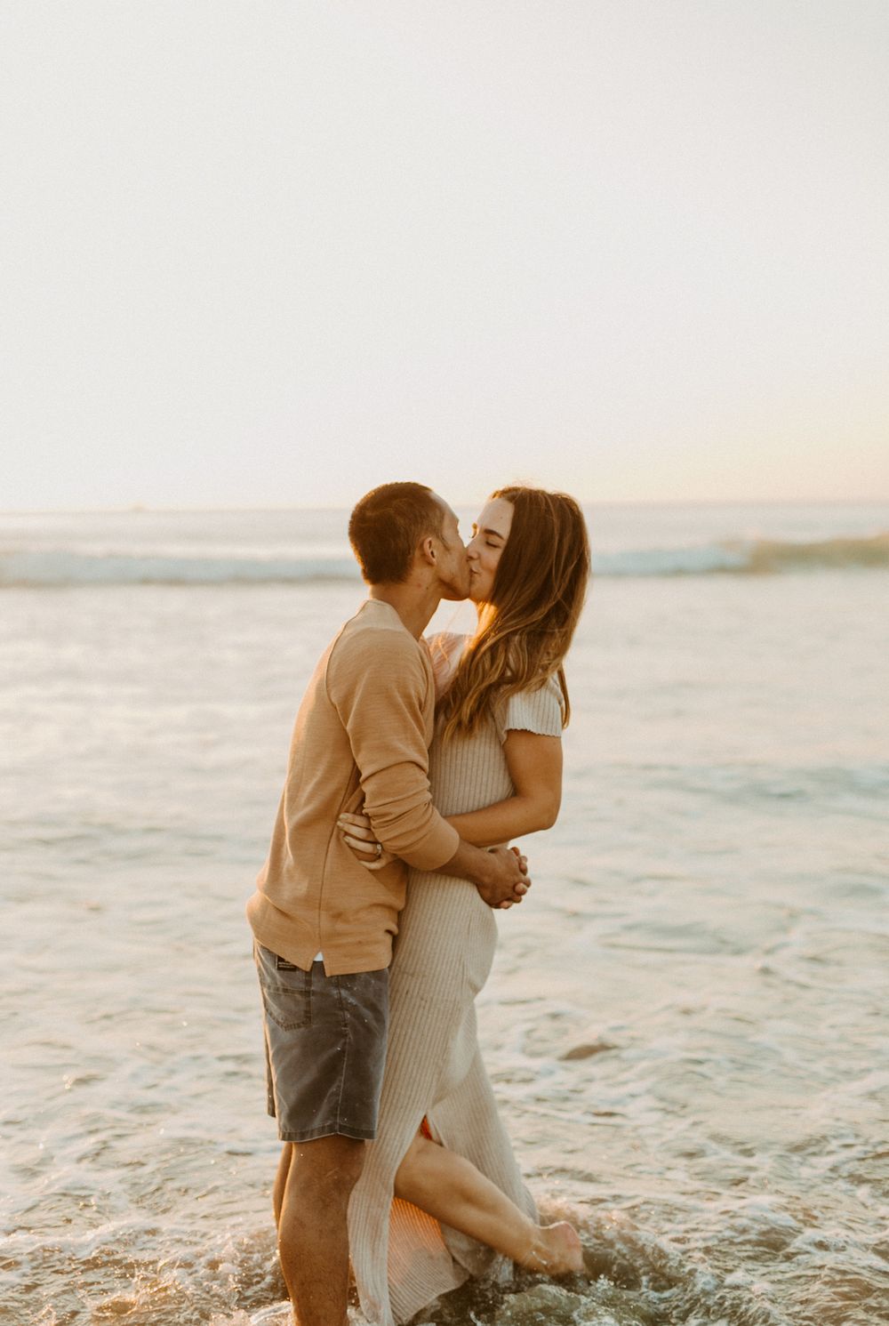 Oahu Couples Photographer | Oahu Wedding Photographer | Hawaii Wedding Photographer | Oahu Engagement photoshoot