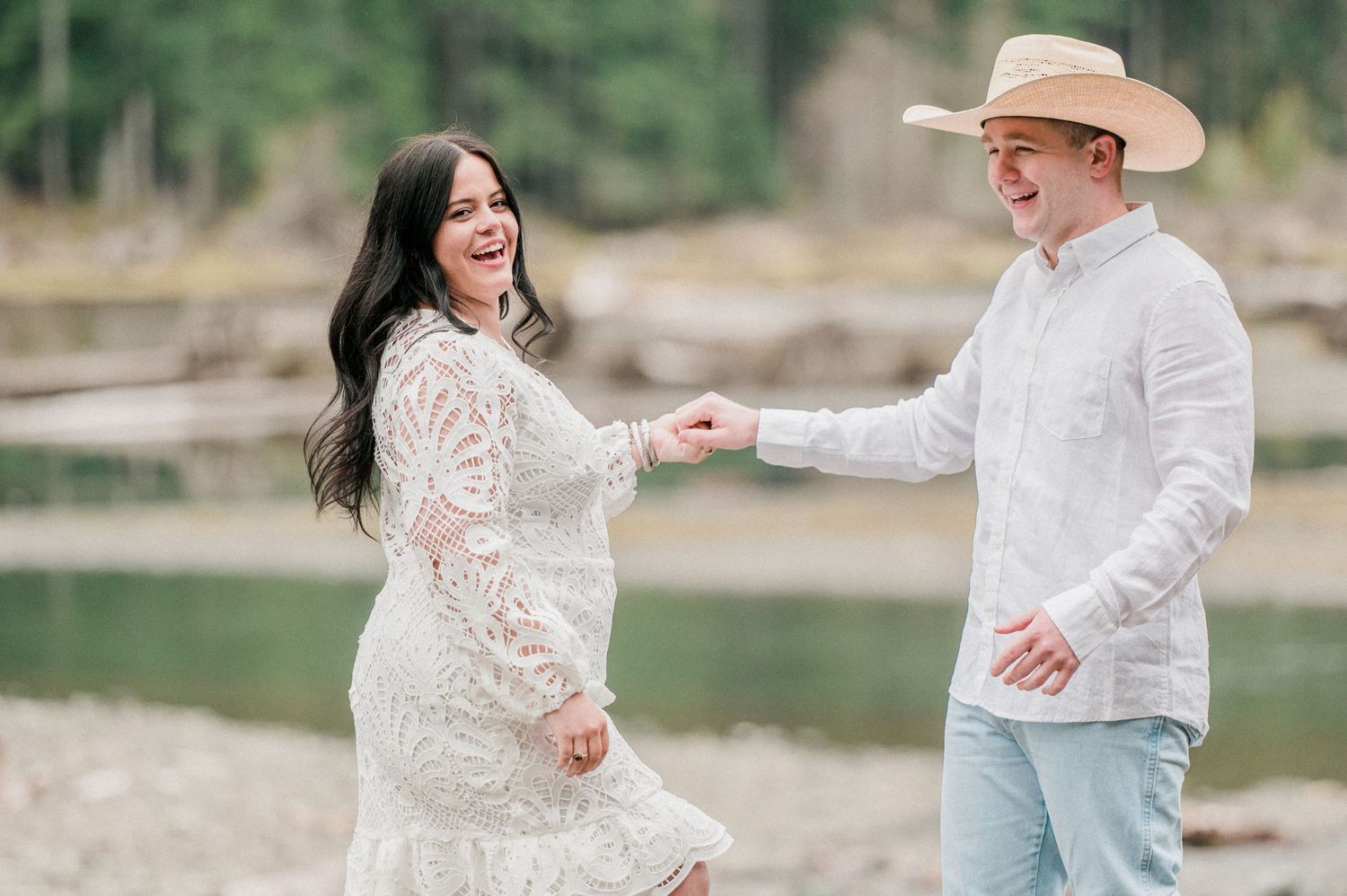 lake cushman engagement photography