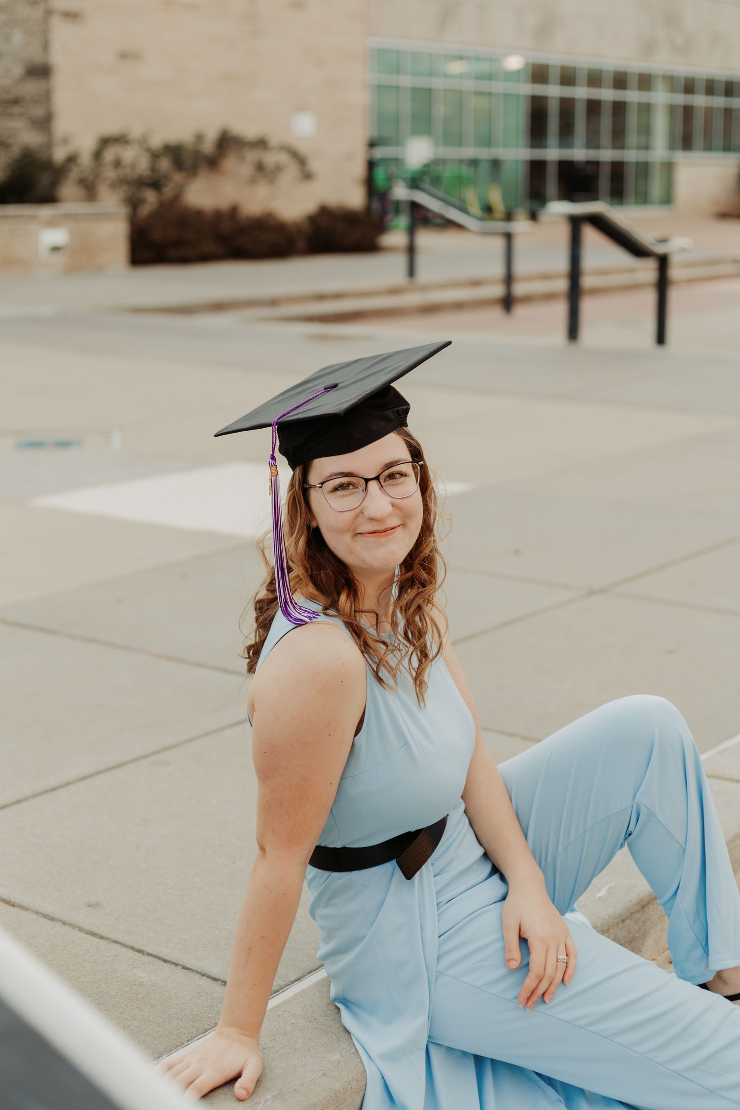 Senior photos in Manhattan, Kansas by portrait photographer – golden hour outdoor session with natural, candid senior portraits.