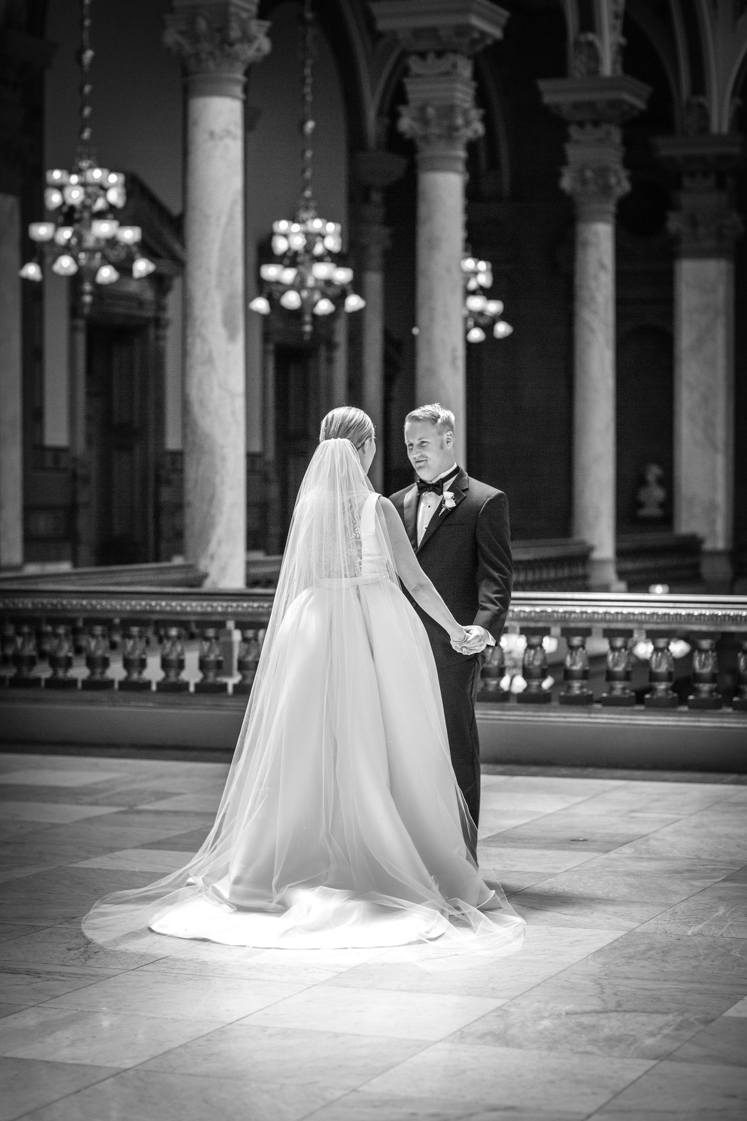 Traditional wedding at The Conrad and Indiana State House