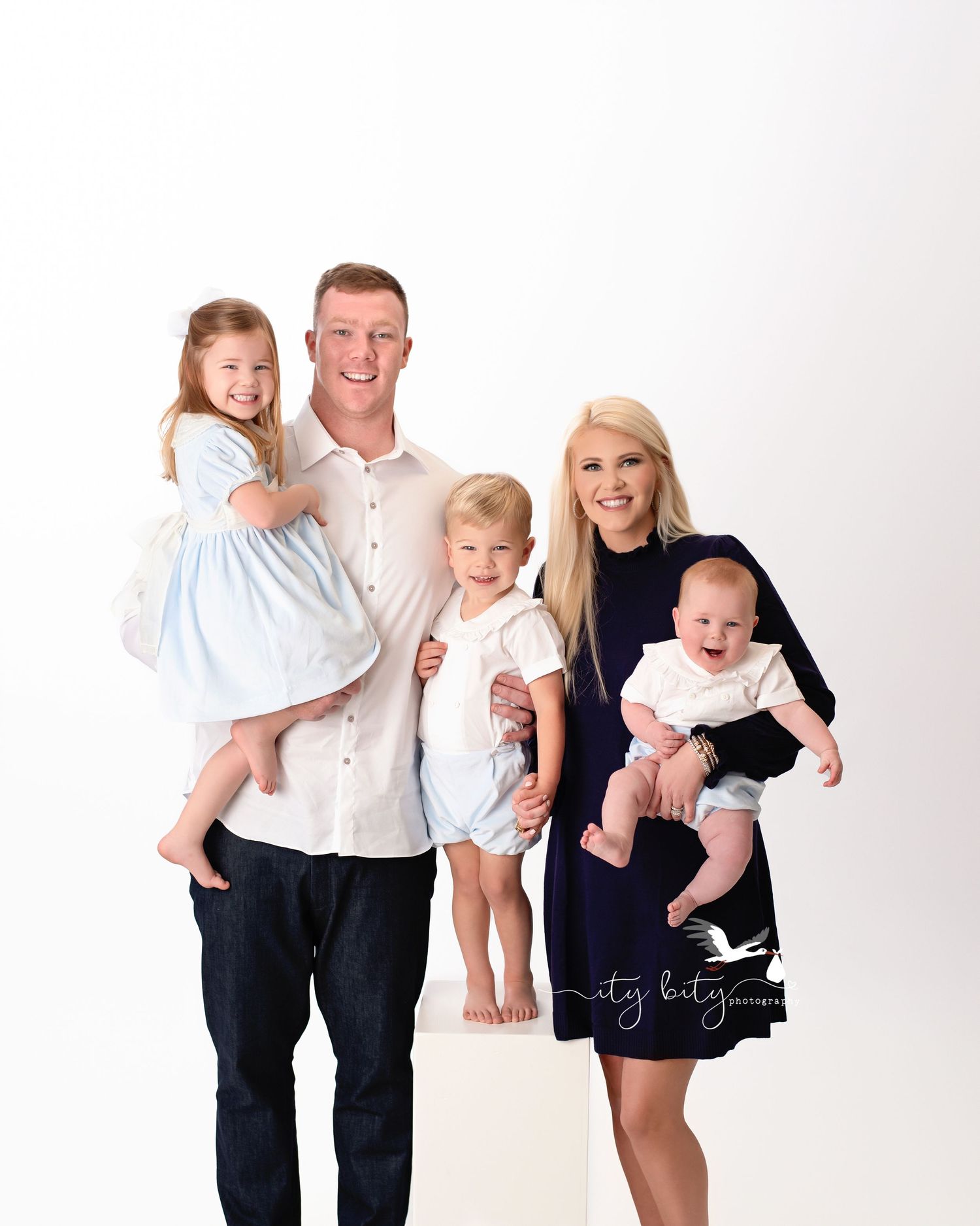 Pocic Family | Children & Family Photography Session Photoshoot Westlake Ohio