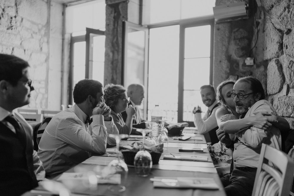 Wedding guests sharing a meal during an intimate celebration in Porto