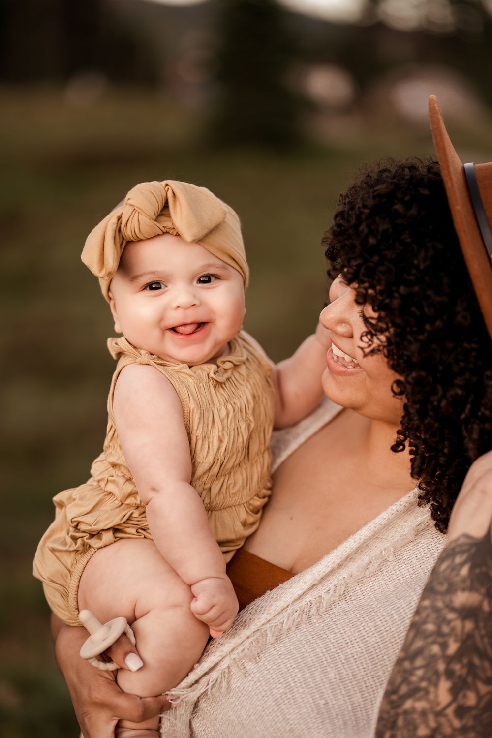 Rainier family portrait session by wander and wild photography
