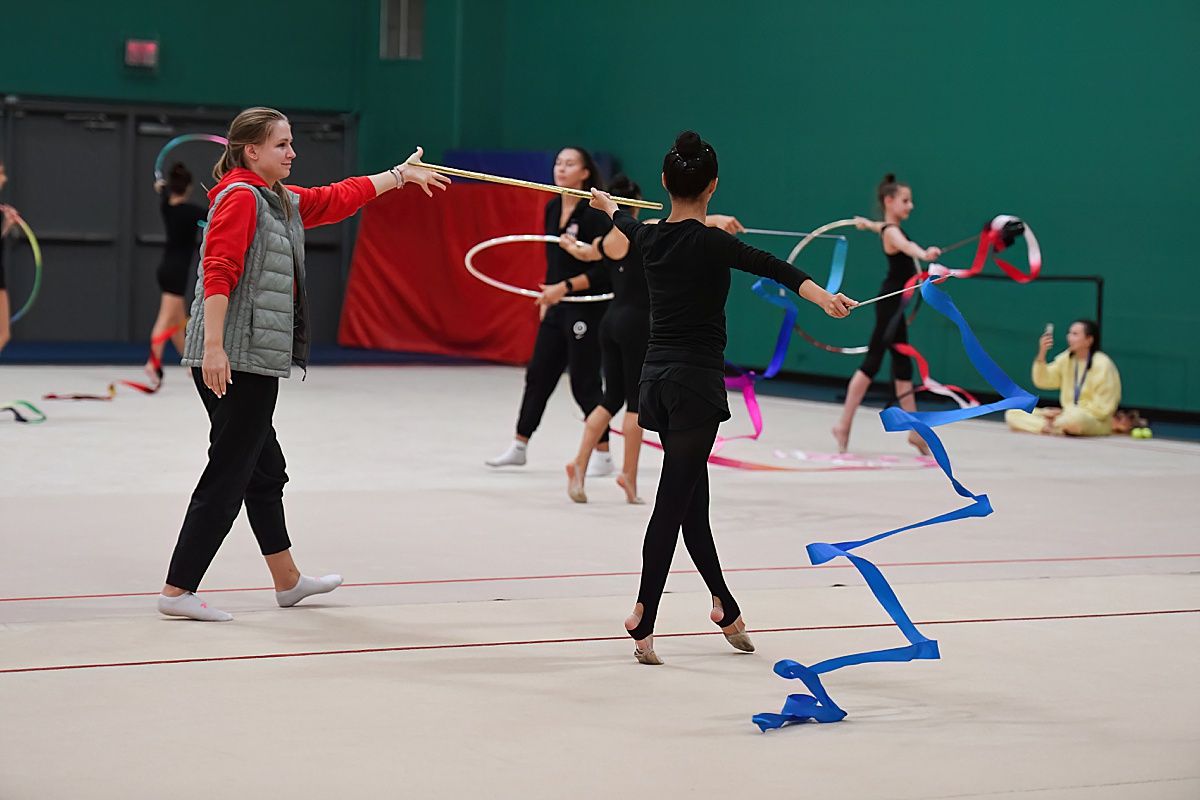 Rhythmic Gymnastics coach apparatus technique
