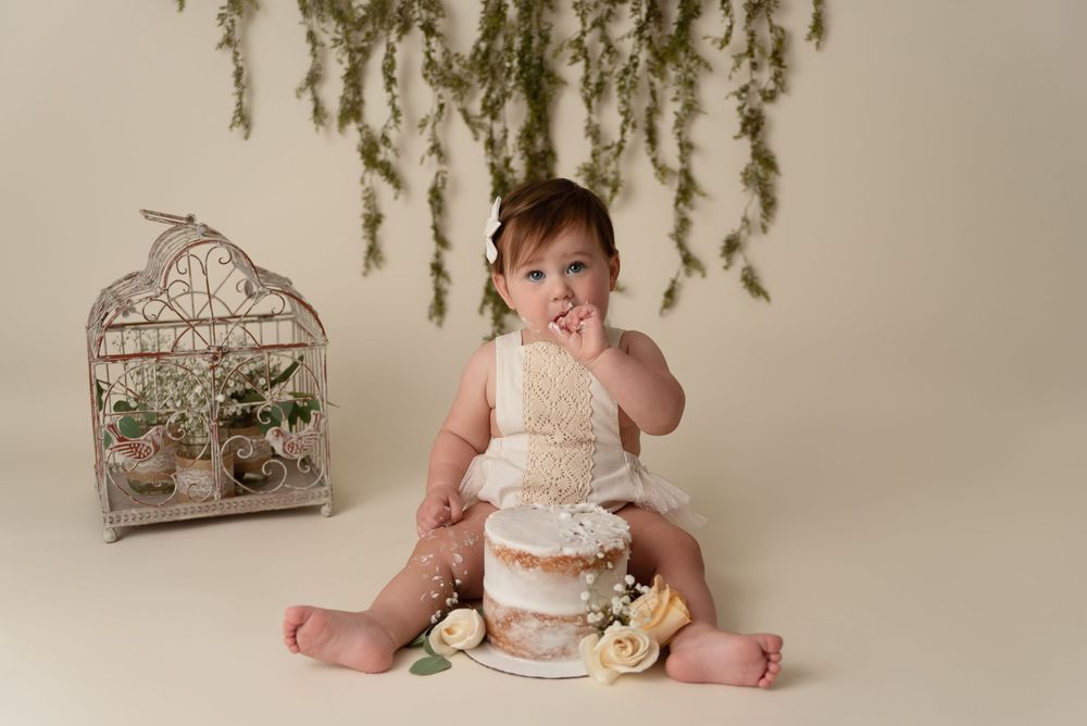Buffalo & WNY cake smash sessions, one year portraits, cake smash photographers, one year photography