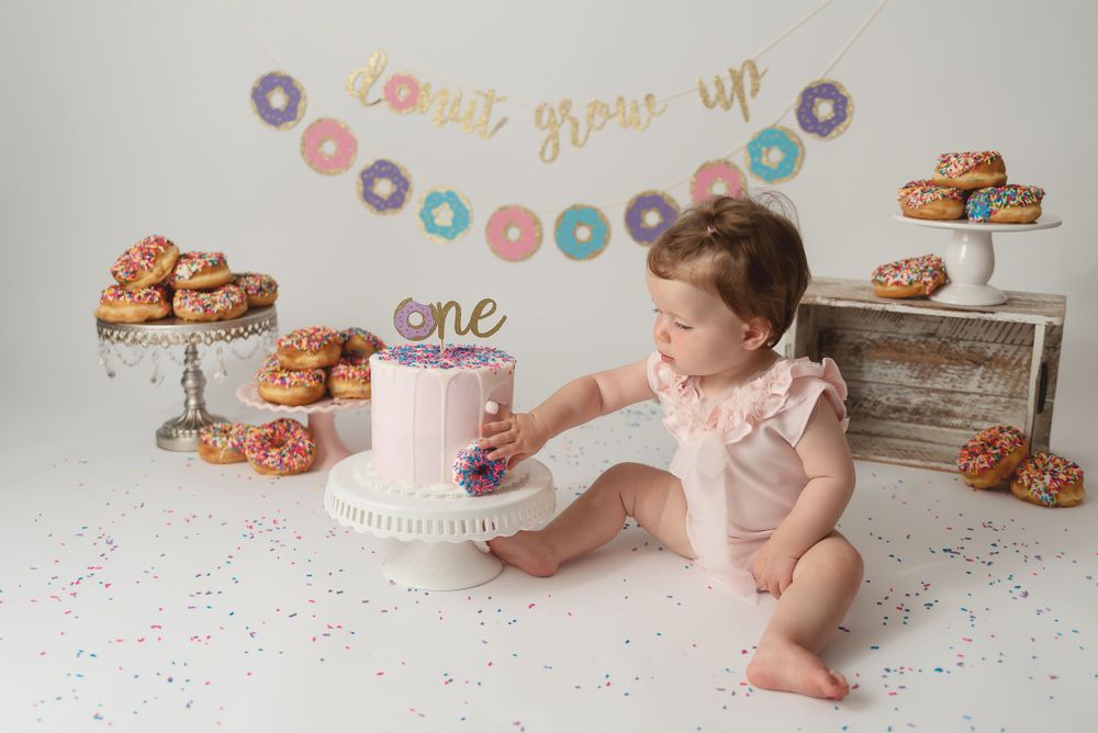 Buffalo & WNY cake smash sessions, one year portraits, cake smash photographers, one year photography