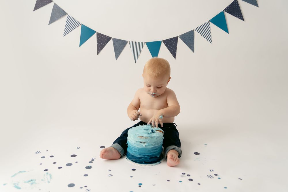 Buffalo & WNY cake smash sessions, one year portraits, cake smash photographers, one year photography