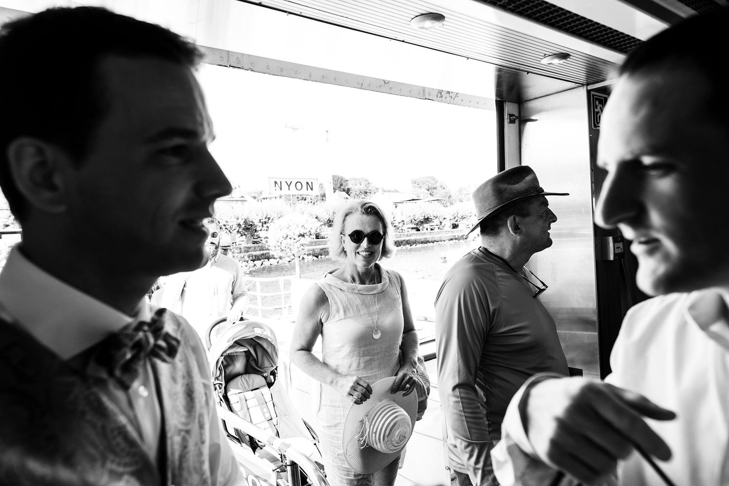 TLOOK photographe de mariage de style documentaire, bateau de la CGN embarquement des invités