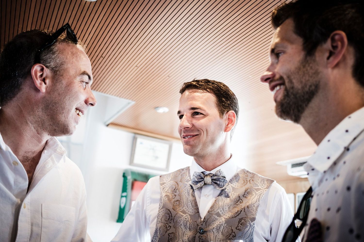 TLOOK photographe de mariage de style documentaire, bateau de la CGN portrait invité