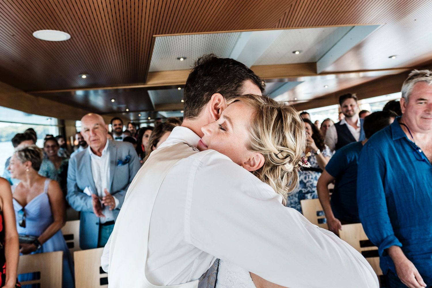 TLOOK photographe de mariage de style documentaire, bateau de la CGN cérémonie civile