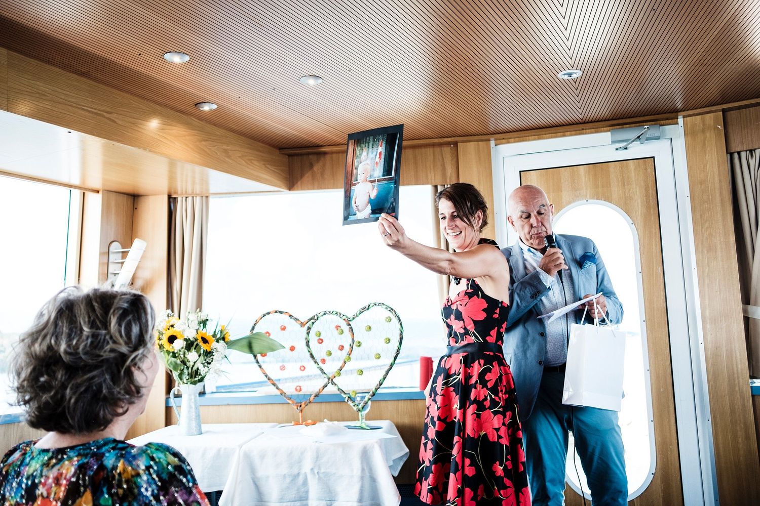 TLOOK photographe de mariage de style documentaire, bateau de la CGN cérémonie civile