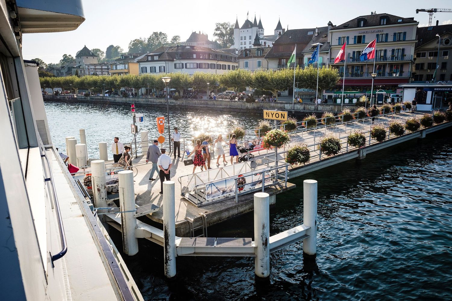 TLOOK photographe de mariage de style documentaire, sortie du bateau CGN