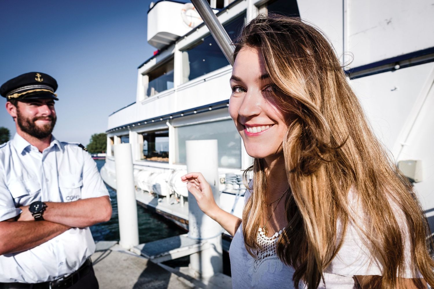 TLOOK photographe de mariage de style documentaire, sortie du bateau CGN