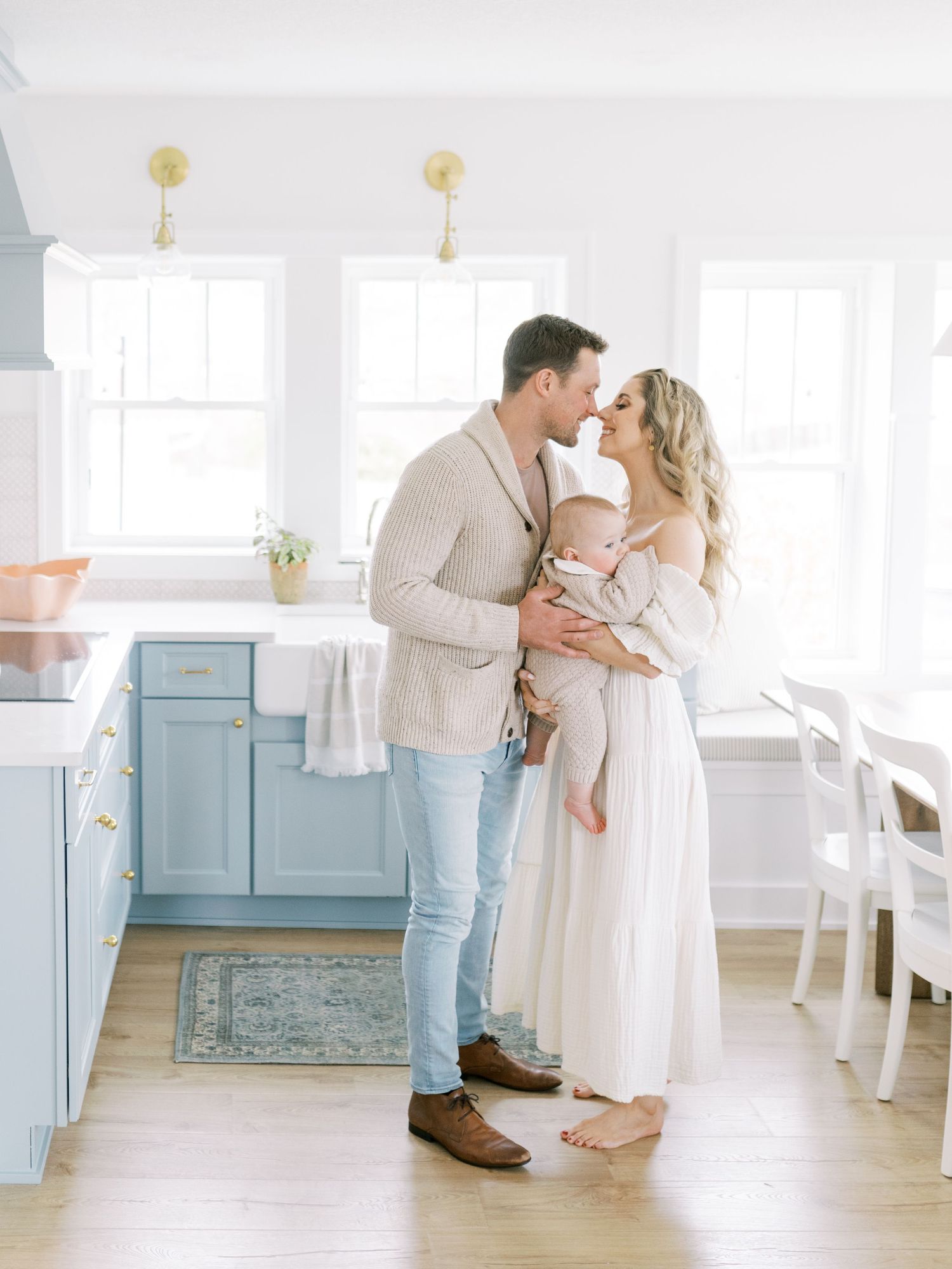 Des Moines, Iowa Family Session with 1 Year old baby in home
