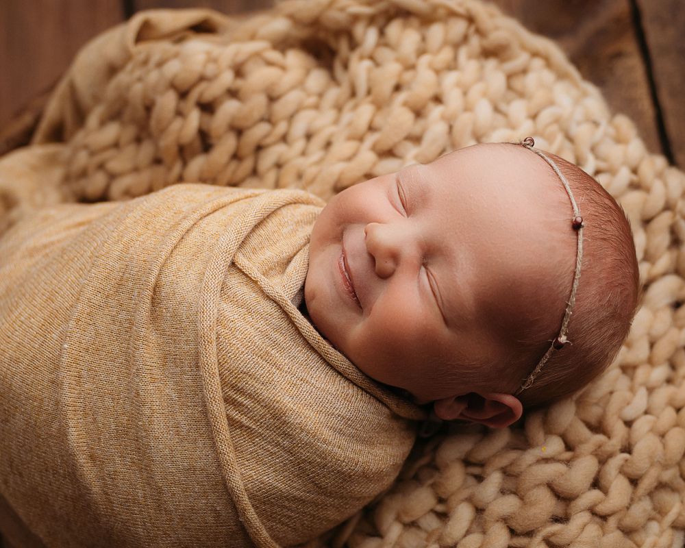 Professional newborn photo - caramel