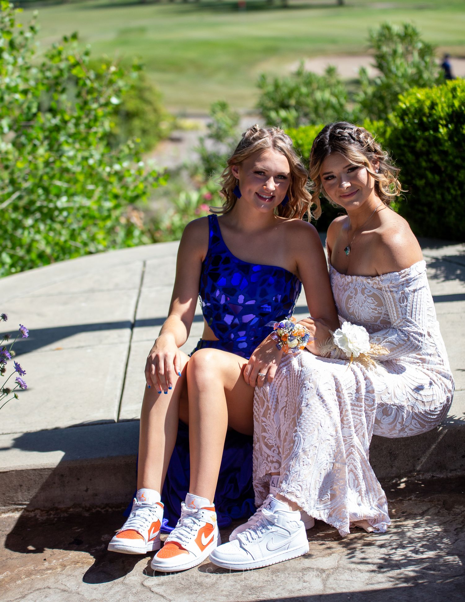 gunnii sack photography, calaveras high school, prom 2022, valley springs golf course, best friends,