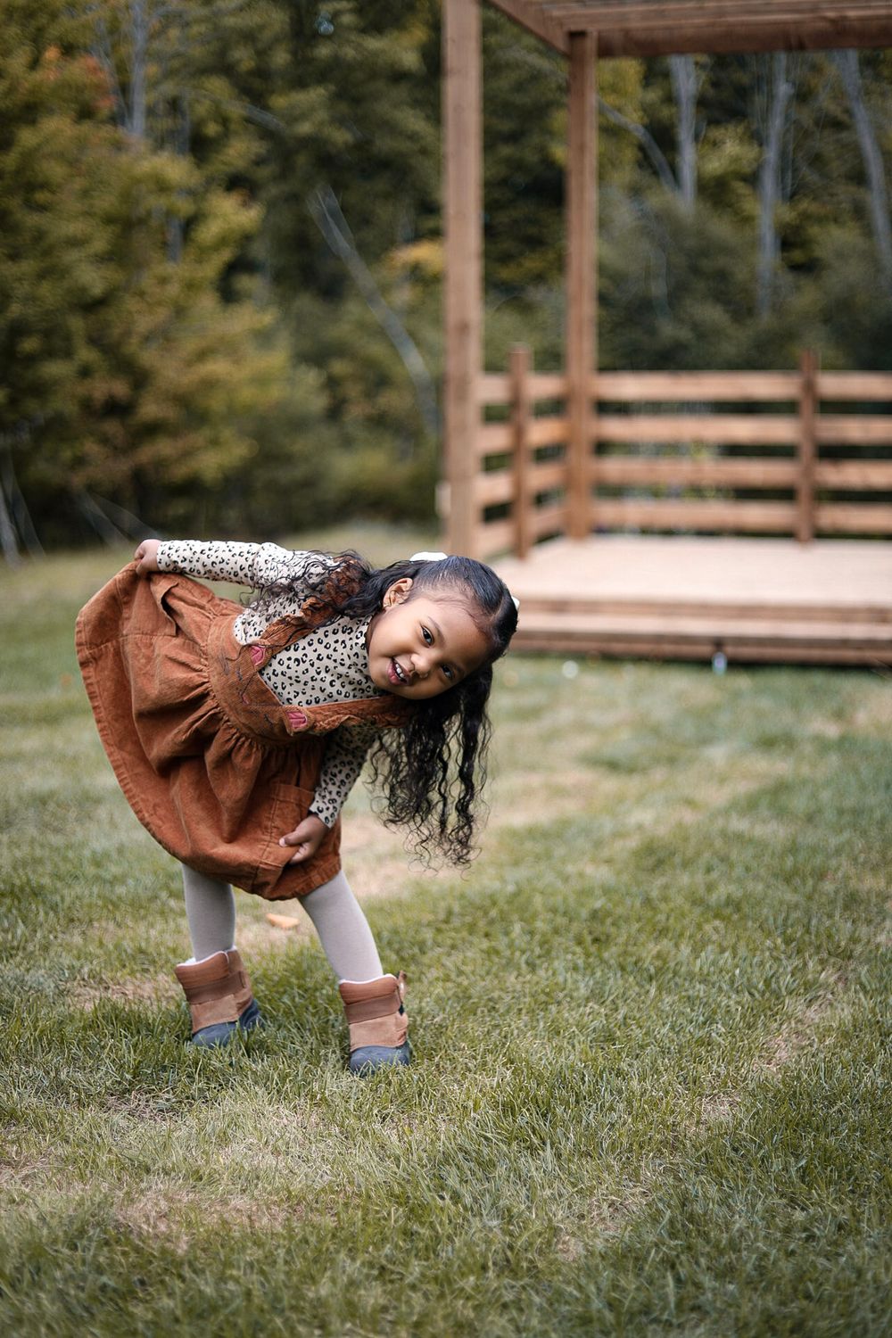 Isabella's Fall Shoot in Ancaster | Niagara Photography | Welland Photography | St. Catharines Photography