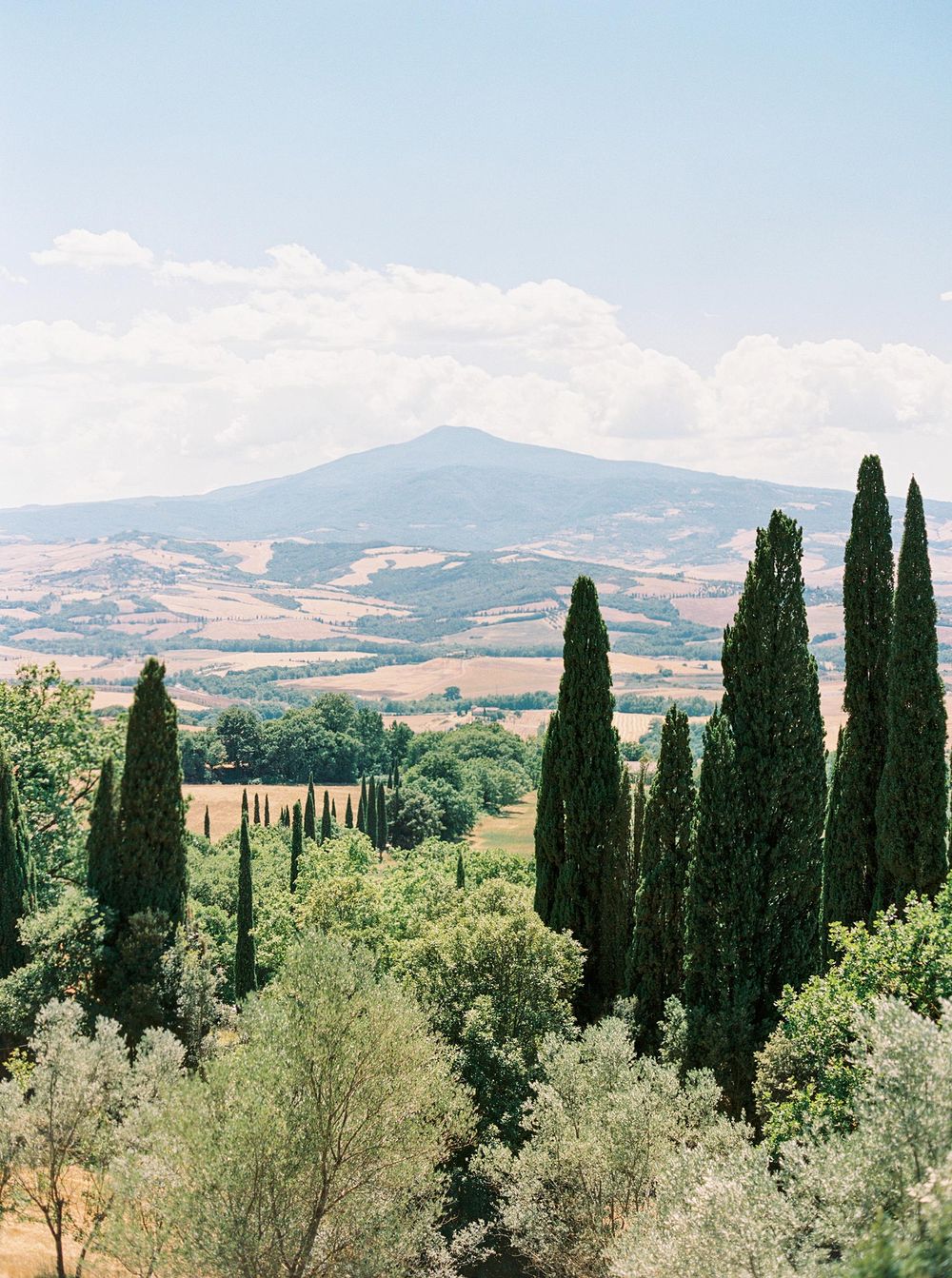 Breathtaking La Foce Tuscany landscape seen from a hilltop.