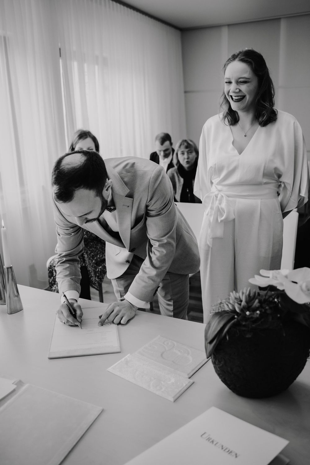 Reportage Hochzeitsfotograf Berlin Hochzeitsfotograf für standesamtliche Trauung  Günstiger Fotoshooting Wedding