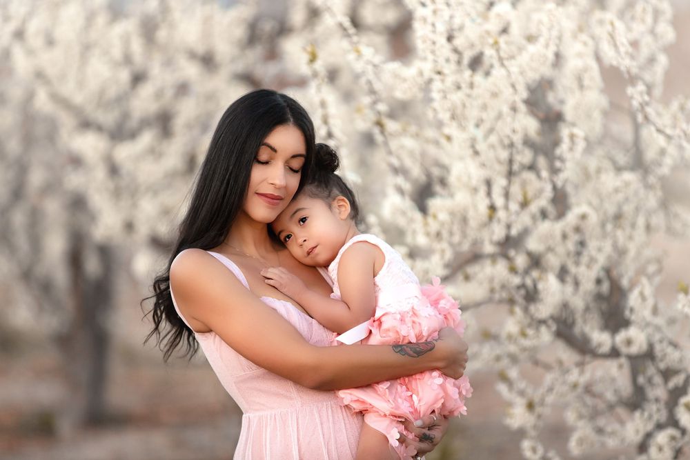 Stunning mommy and me portrait by Merrick imagery at the Gilcrease Orchard