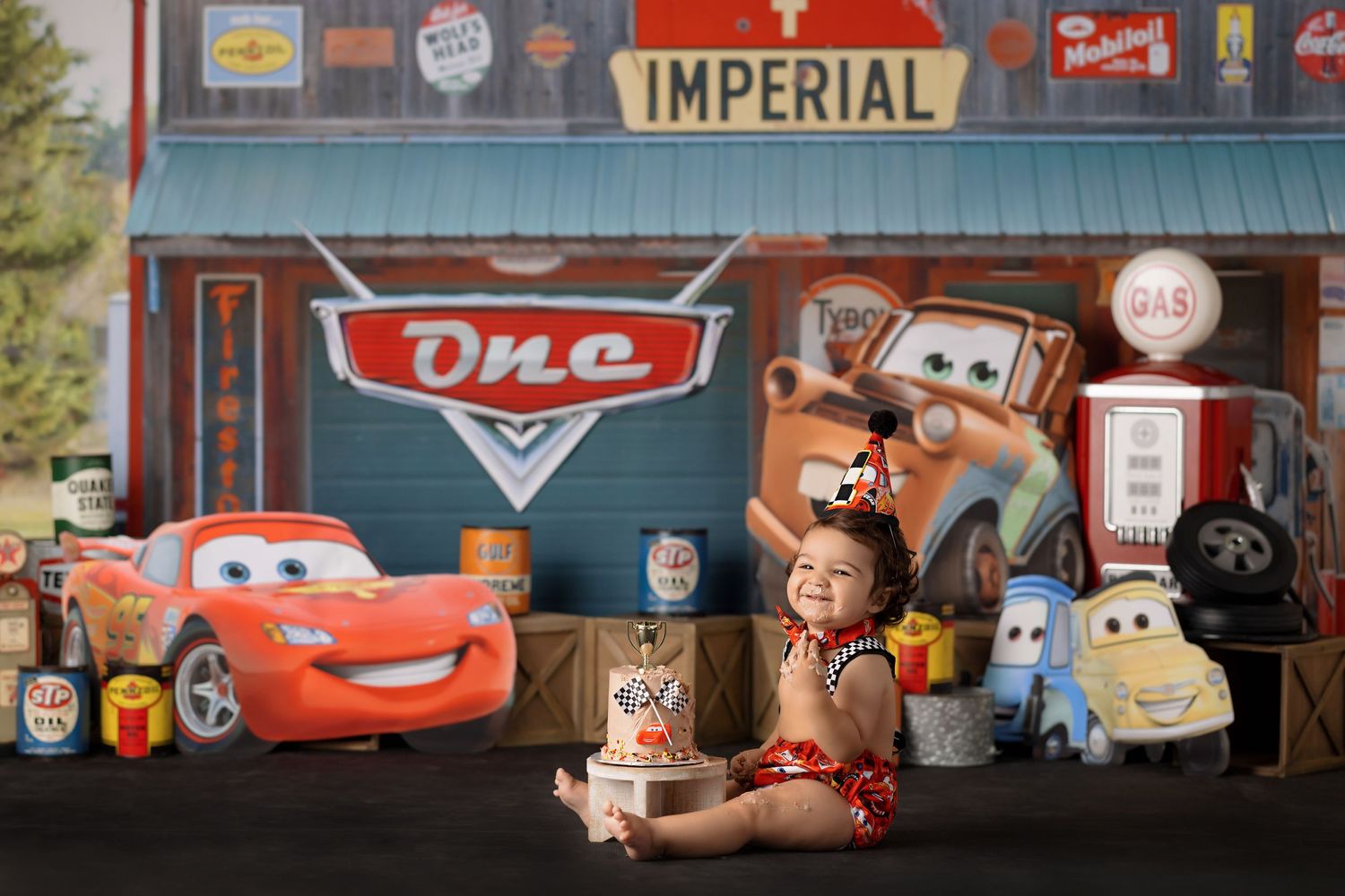 cars lighting cake smash, baby boy first birthday photoshoot, los angeles california, best photographer