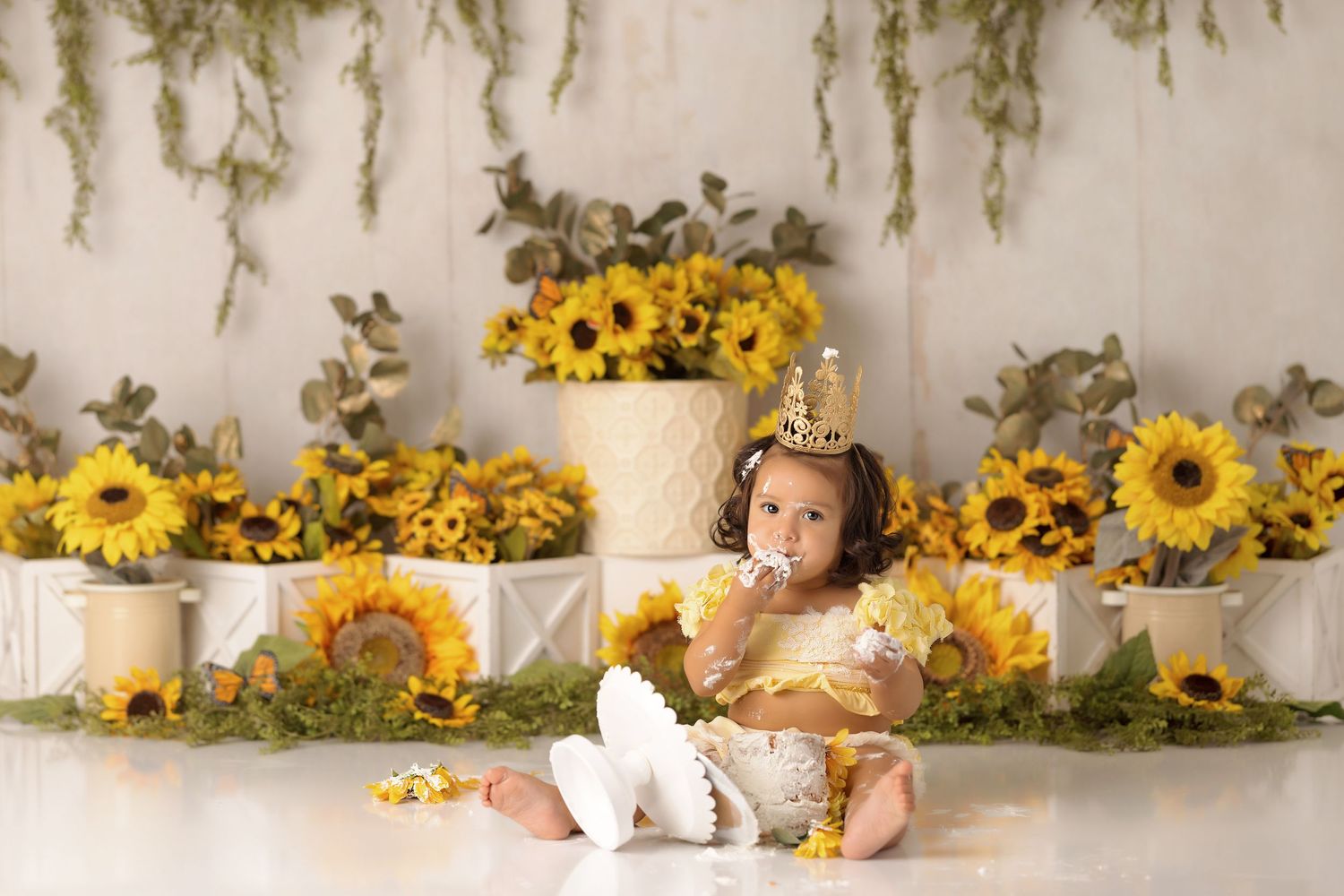 sunflower yellow floral cake smash, baby girl first birthday photoshoot, los angeles california, best photographer