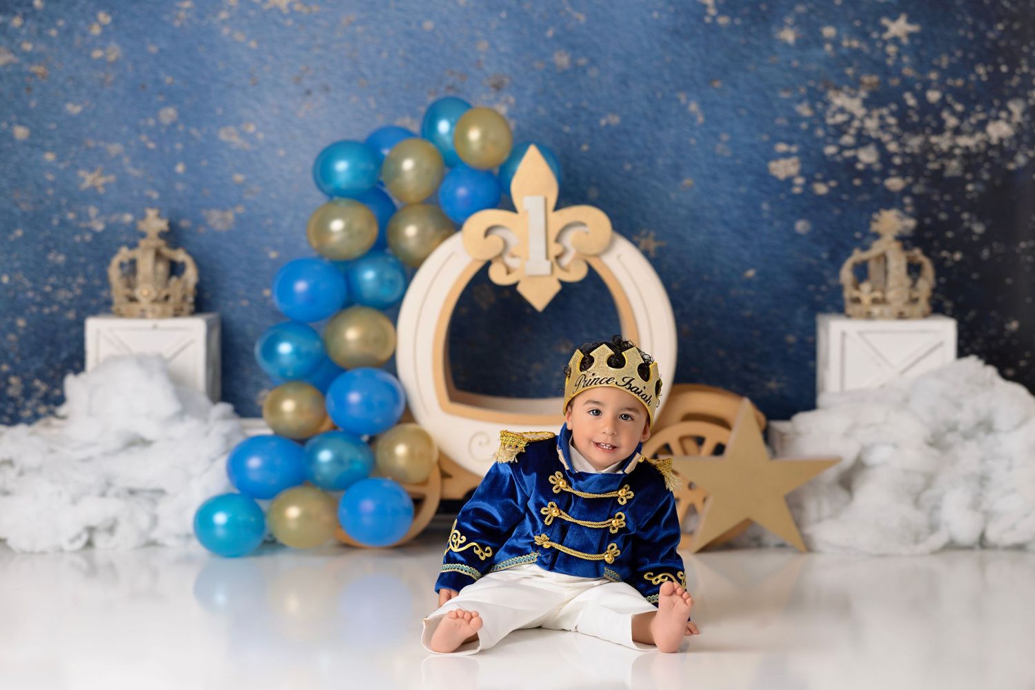 king, little prince cake smash, baby boy first birthday photoshoot, los angeles california, best photographer