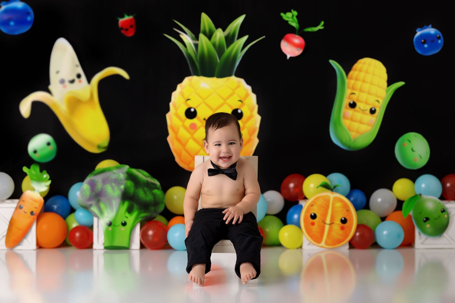 hey bear sensory cake smash, baby boy first birthday photoshoot, los angeles california, best photographer