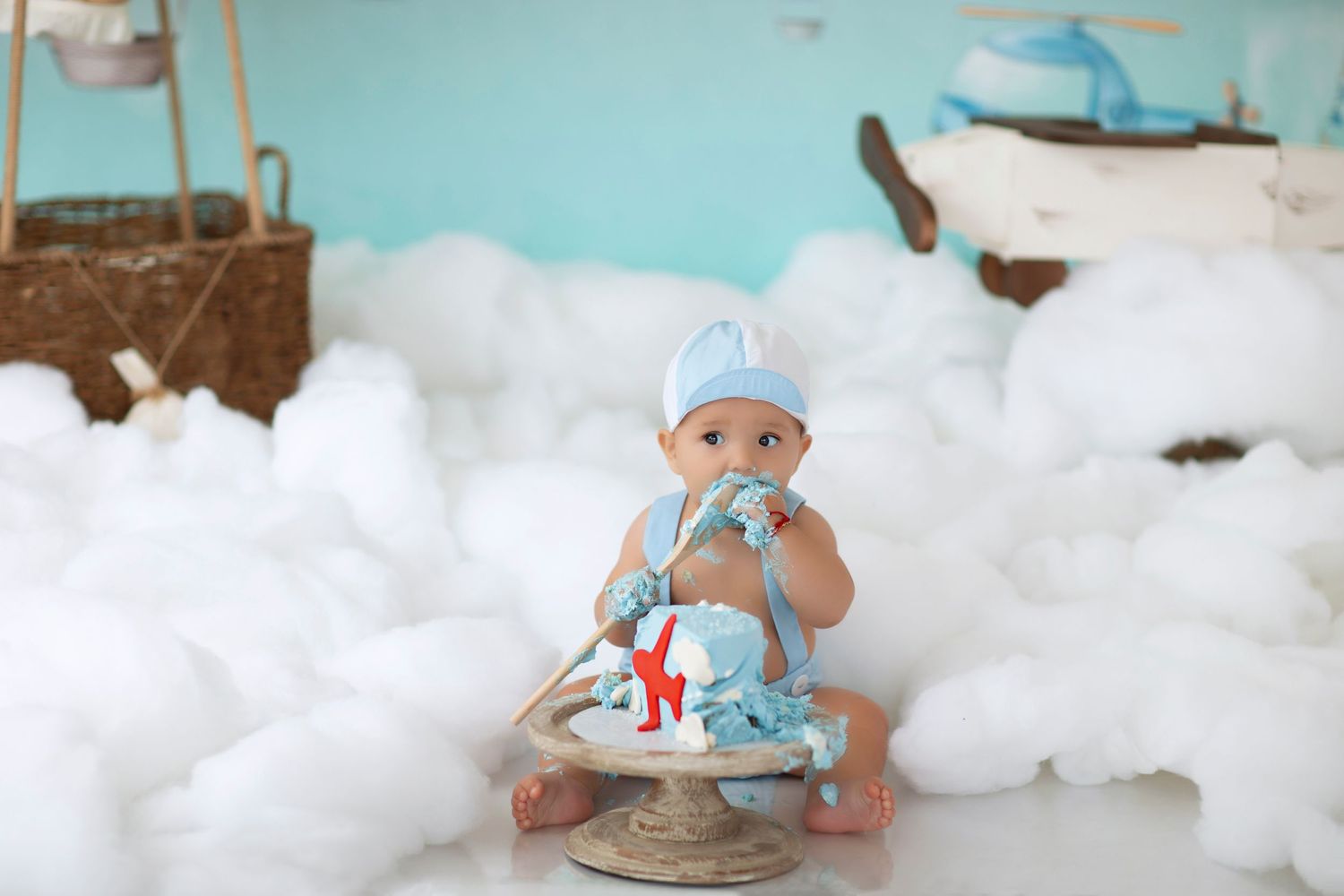 halfway to one airplane cake smash, baby milestone photoshoot, los angeles california, best photographer