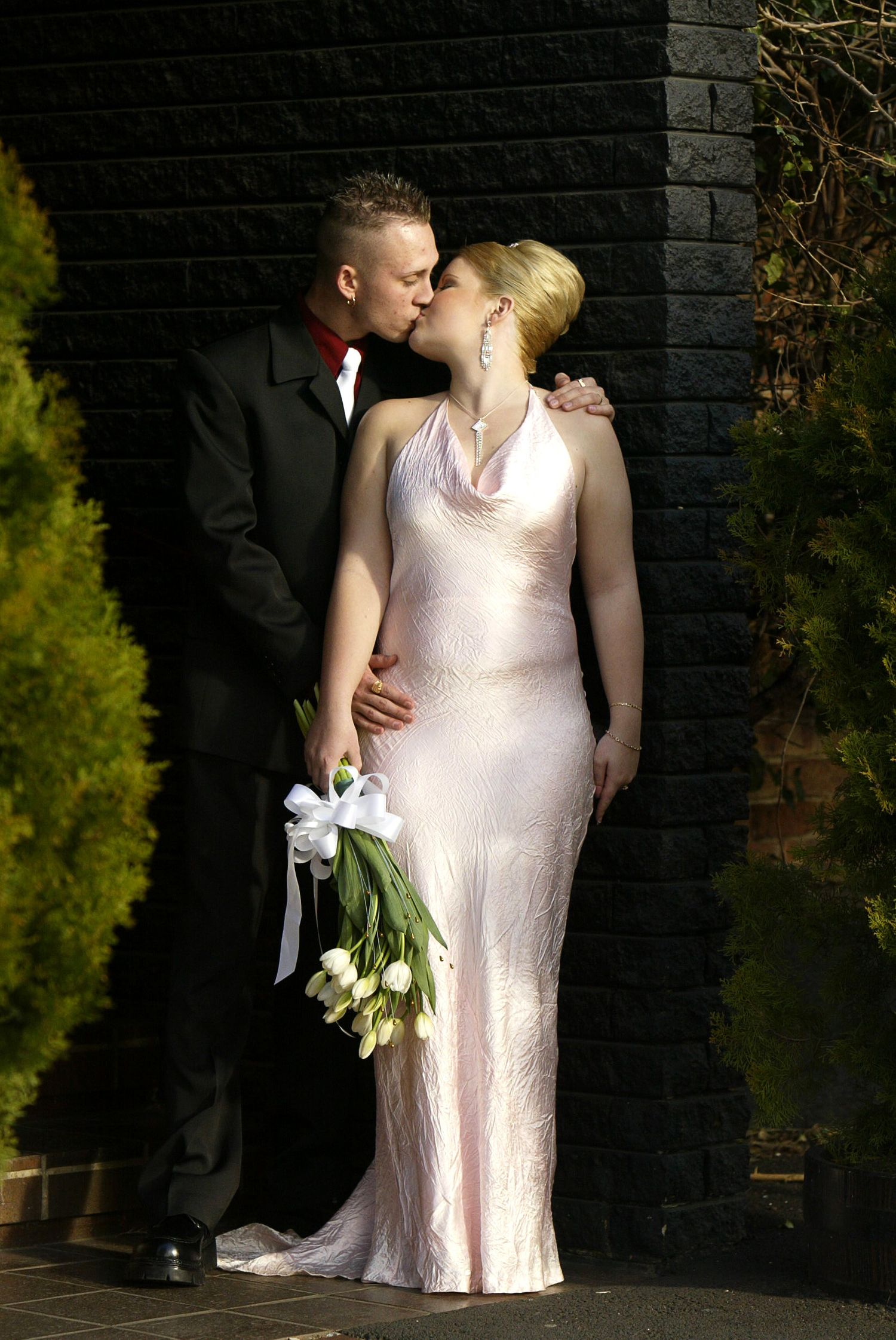 Authentic, storytelling editorial family wedding photography capturing real moments with depth, emotion, and a strong visual narrative