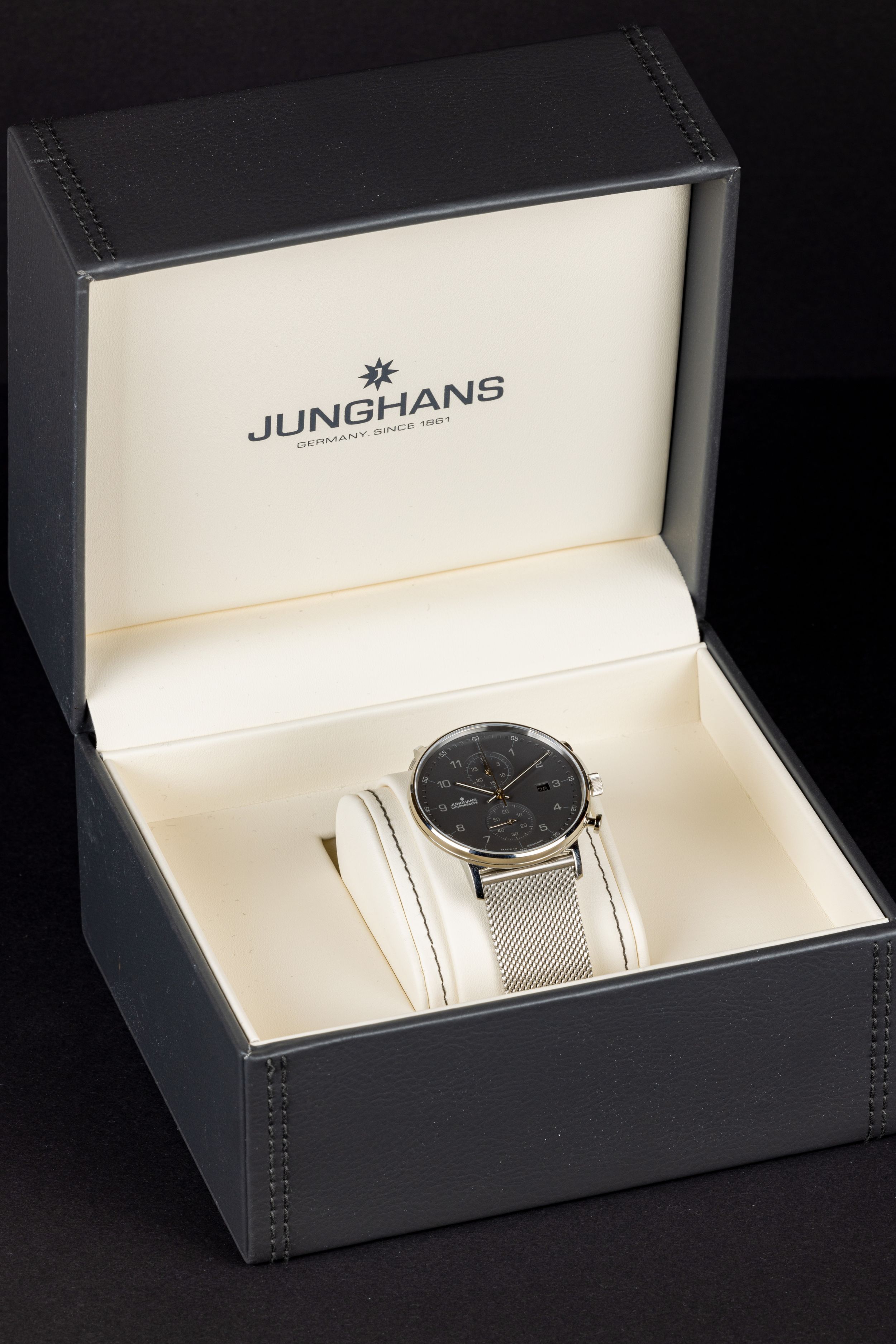 termekfoto targyfoto product photo gbr gbrfoto watch junghans industrial treasure iparkincs