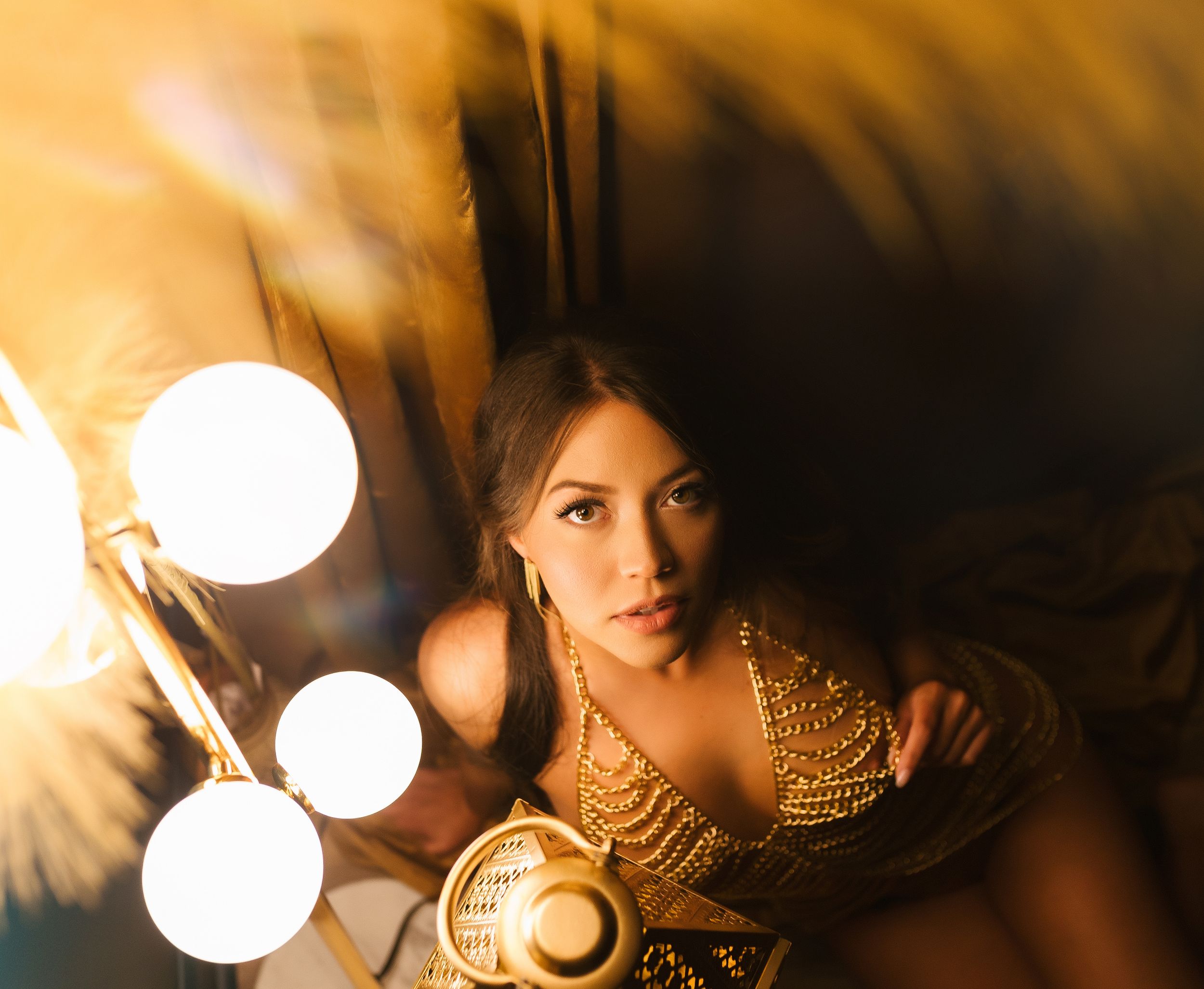 Elegant boudoir image of woman. Greenville SC Boudoir, Easley SC Boudoir, Upstate SC boudoir