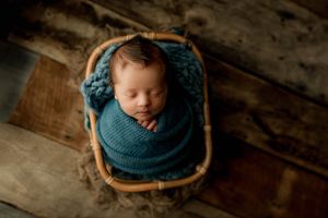 Fairbanks Alaska Newborn Photographer, best newborn photographer near me, alaska baby photographer