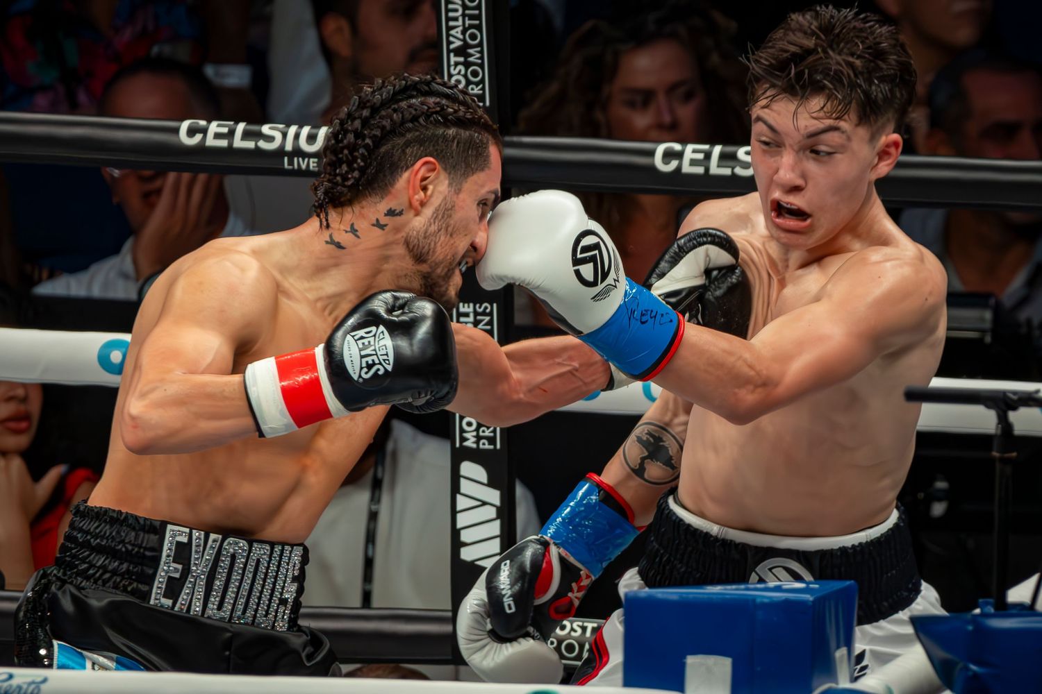 Javon “Wanna” Walton throws a right at Joshua Torres