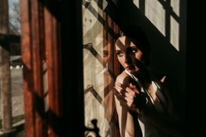pan młody, panna młoda, przygotowania ślubne, ślub, wesele, fotograf ślubny, reportaż ślubny, garnitur, świadek