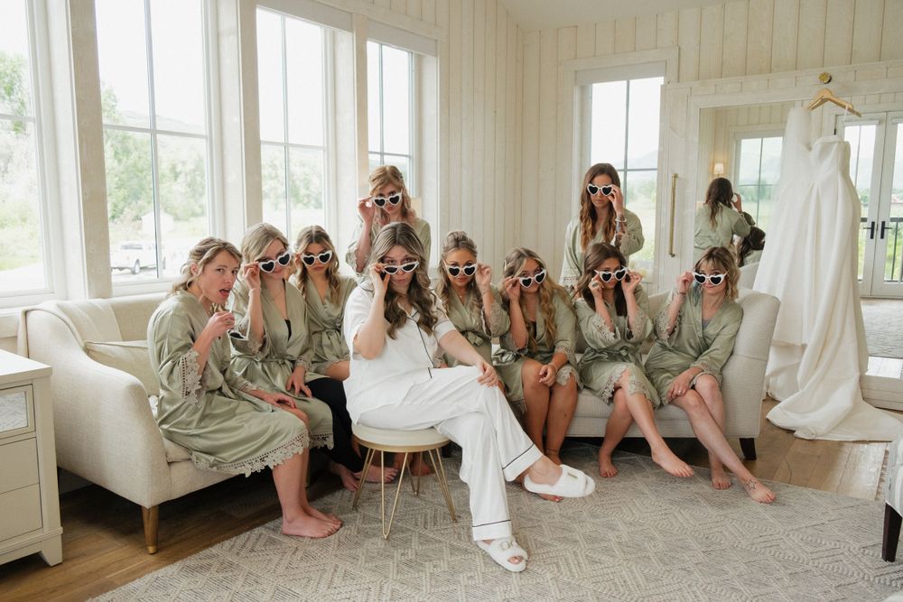 A beautiful, elegant wedding day. Straight out of a storybook.