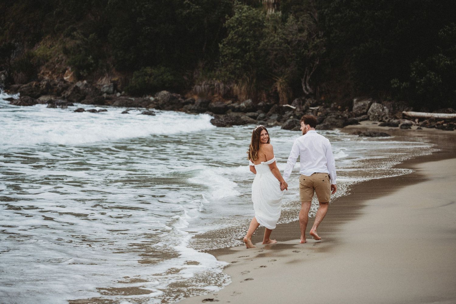 Whangapoua beach wedding in Coromandel by wedding photographer Jenna James