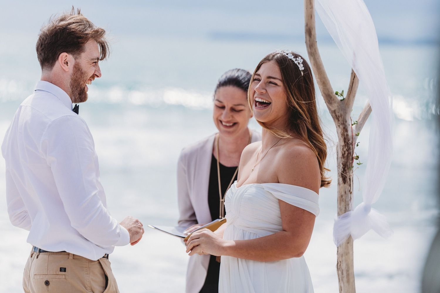 Whangapoua beach wedding in Coromandel by wedding photographer Jenna James