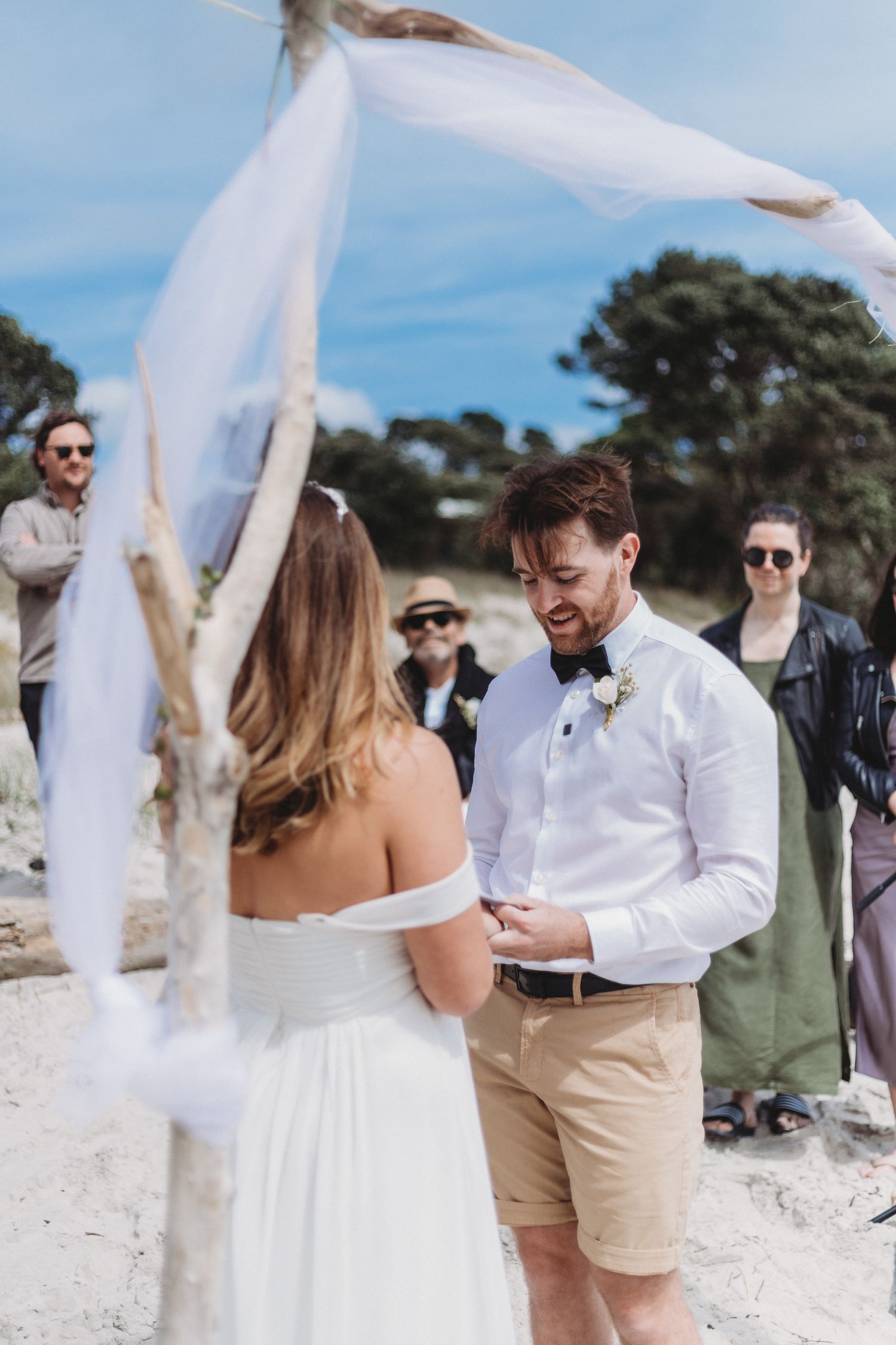 Whangapoua beach wedding in Coromandel by wedding photographer Jenna James
