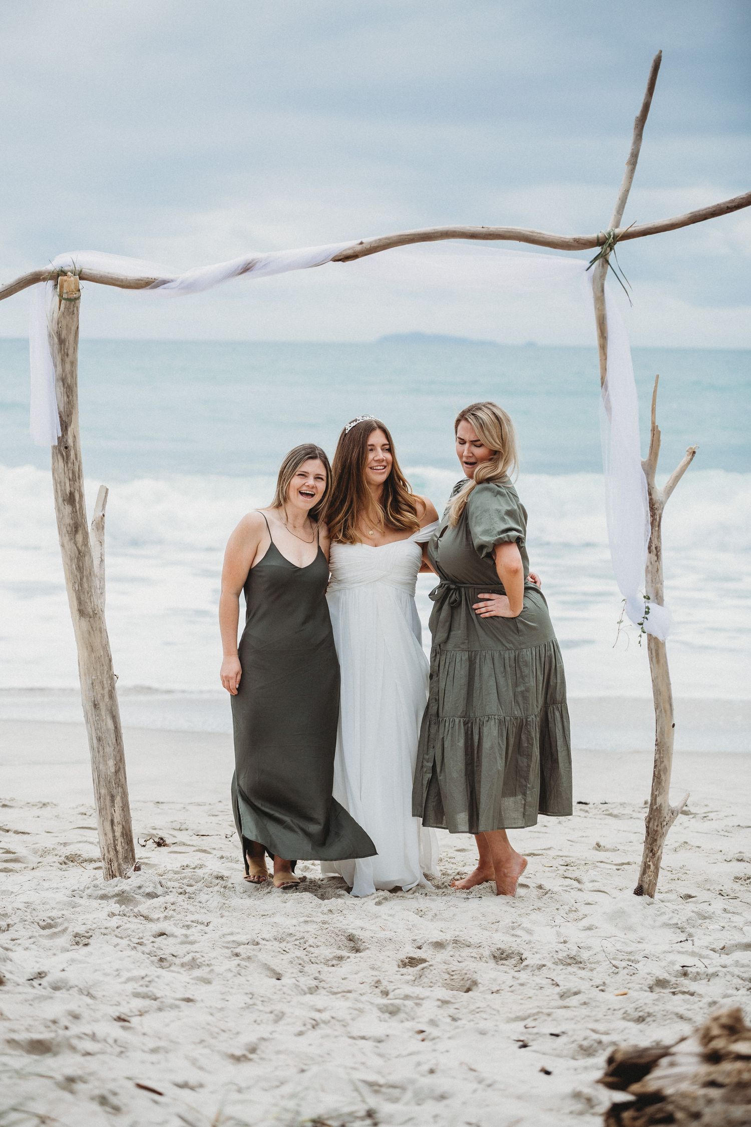 Whangapoua beach wedding in Coromandel by wedding photographer Jenna James